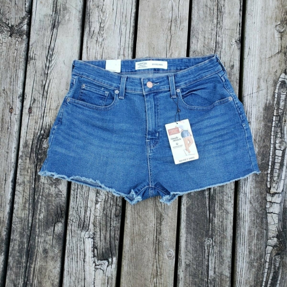 New!! NWT Levi's premium denim stretchy high rise 3" cut off jean shorts size 14